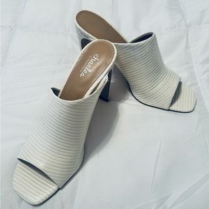 NWOT Charles David-Faux leather slide sandals w/ embossed snake print-8